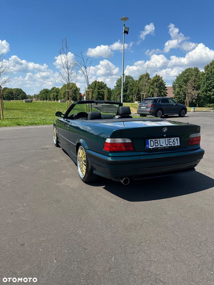 BMW Seria 3 318i - 4