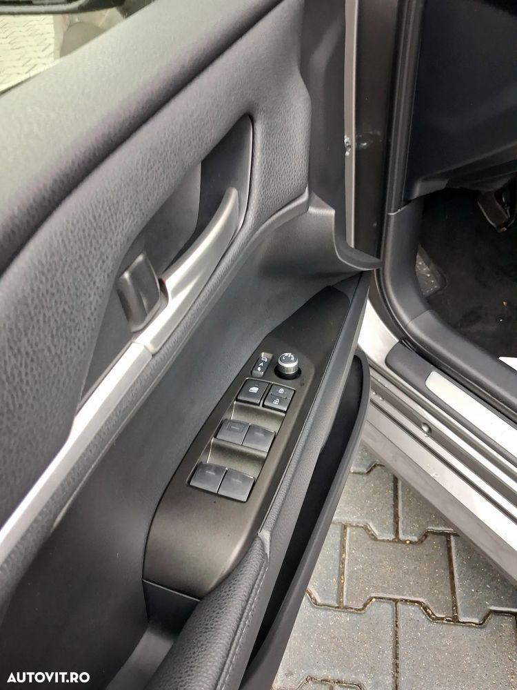 Toyota Camry - 9