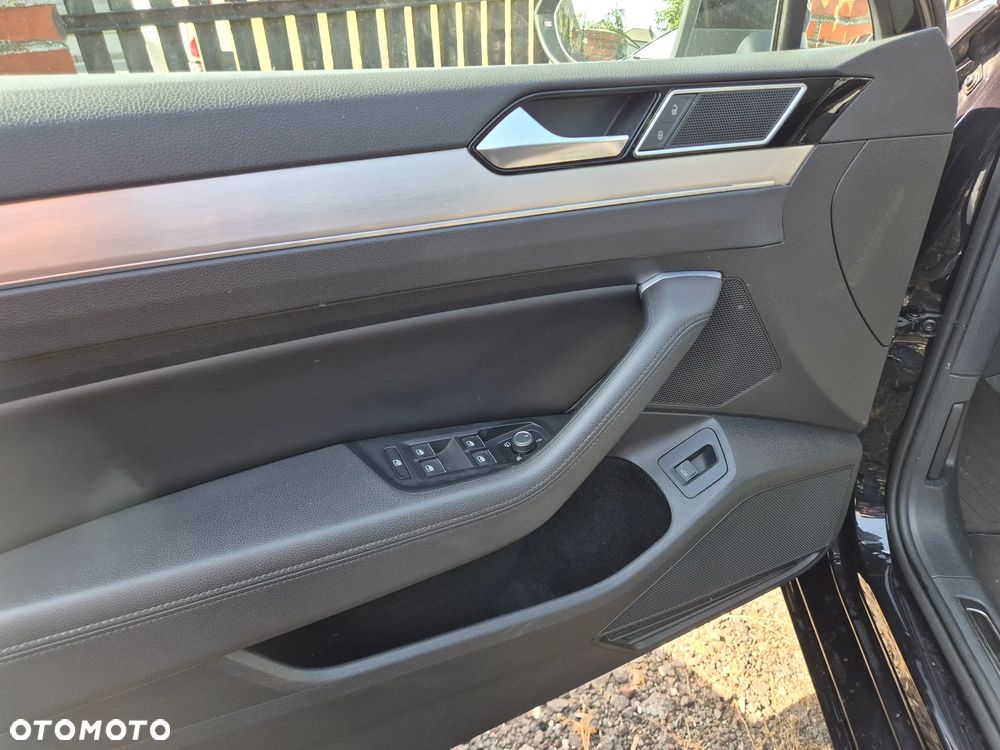 Volkswagen Passat Variant 1.4 TSI BMT ACT Highline DSG - 23