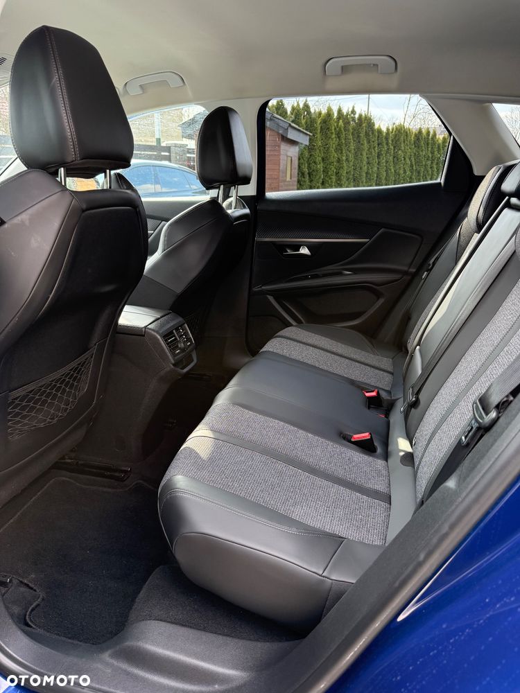 Peugeot 3008 PureTech 130 Stop & Start GPF Roadtrip - 27