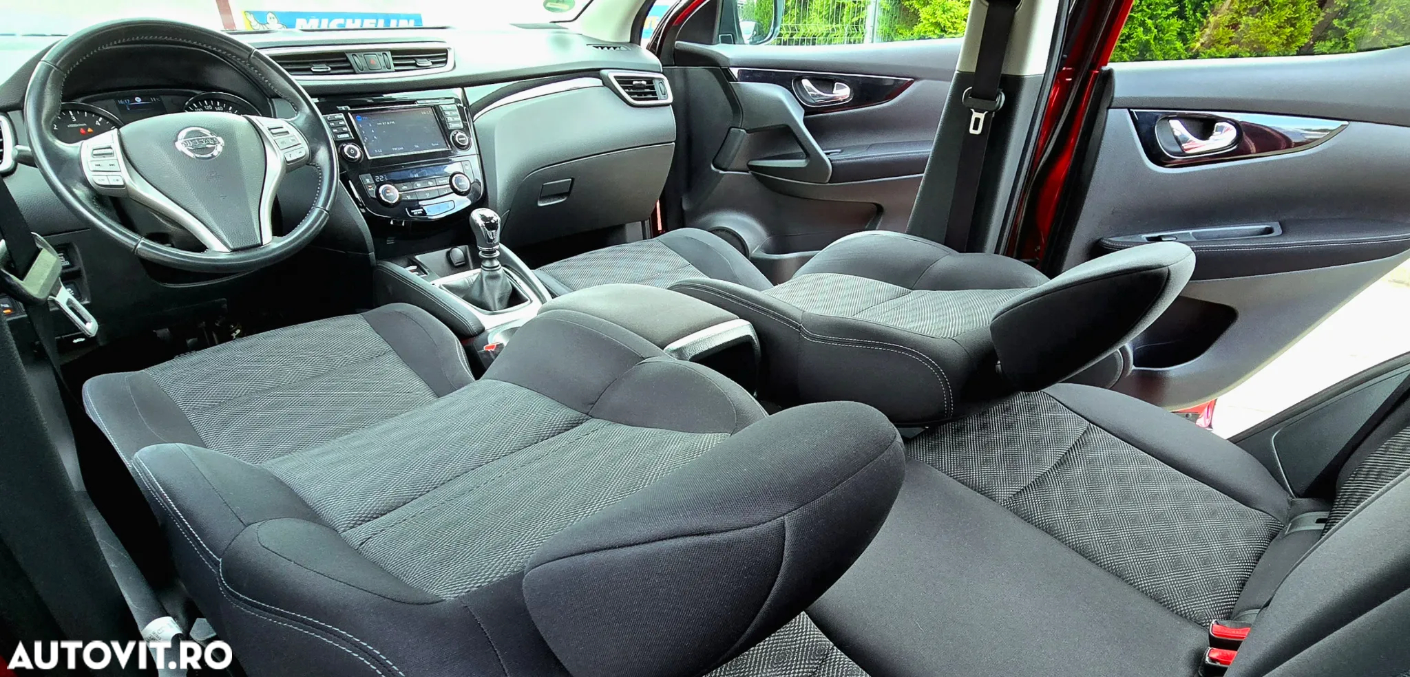 Nissan Qashqai 1.6 DCI ALL-MODE 4x4i N-Connecta - 8