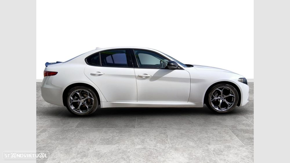 Alfa Romeo Giulia 2.2 D Super - 11