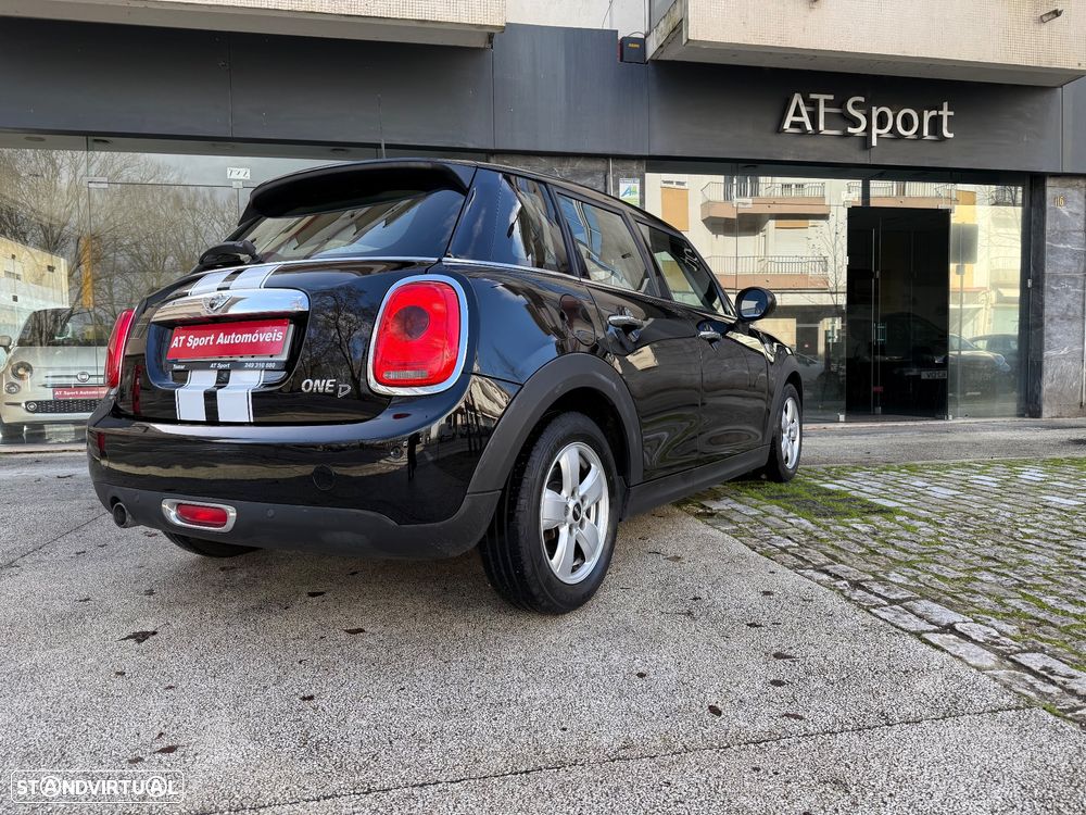 MINI 5 Portas One D - 35