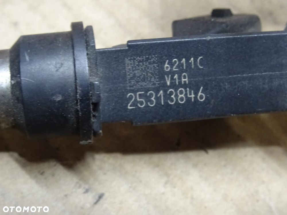 LISTWA WTRYSKOWA WTRYSKIWACZE PALIWA OPEL INSIGNIA ZAFIRA C VECTRA C SIGNUM ASTRA H ZAFIRA B 1,4 1,6 1,8 Z18XER A18XER - 9