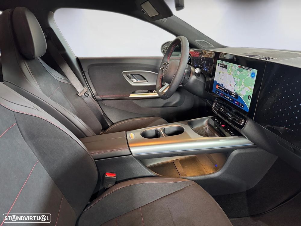 Mercedes-Benz CLA 180 Standard - 25