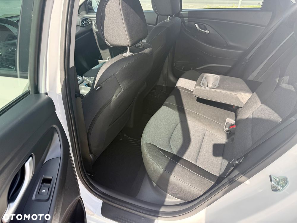 Hyundai i30 1.5 DPI Modern - 15