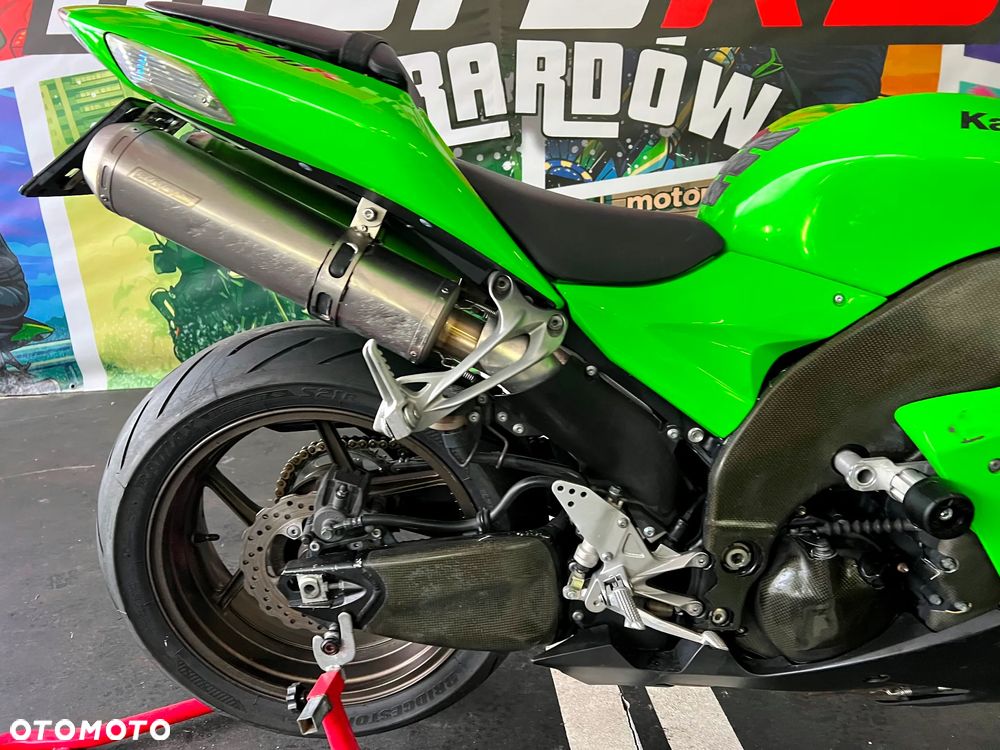 Kawasaki ZX - 16