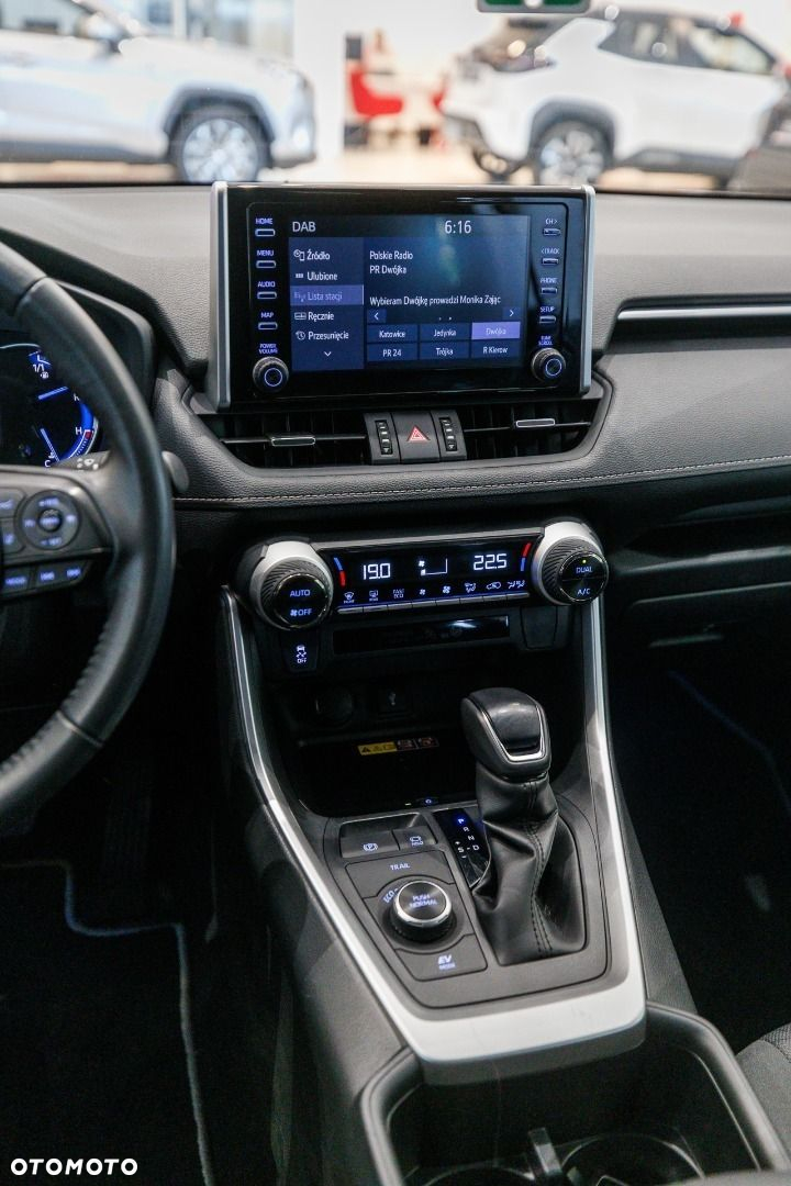 Toyota RAV4 - 26
