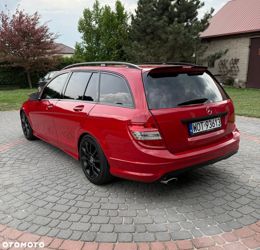 Mercedes-Benz C-Class 2010 photo 4