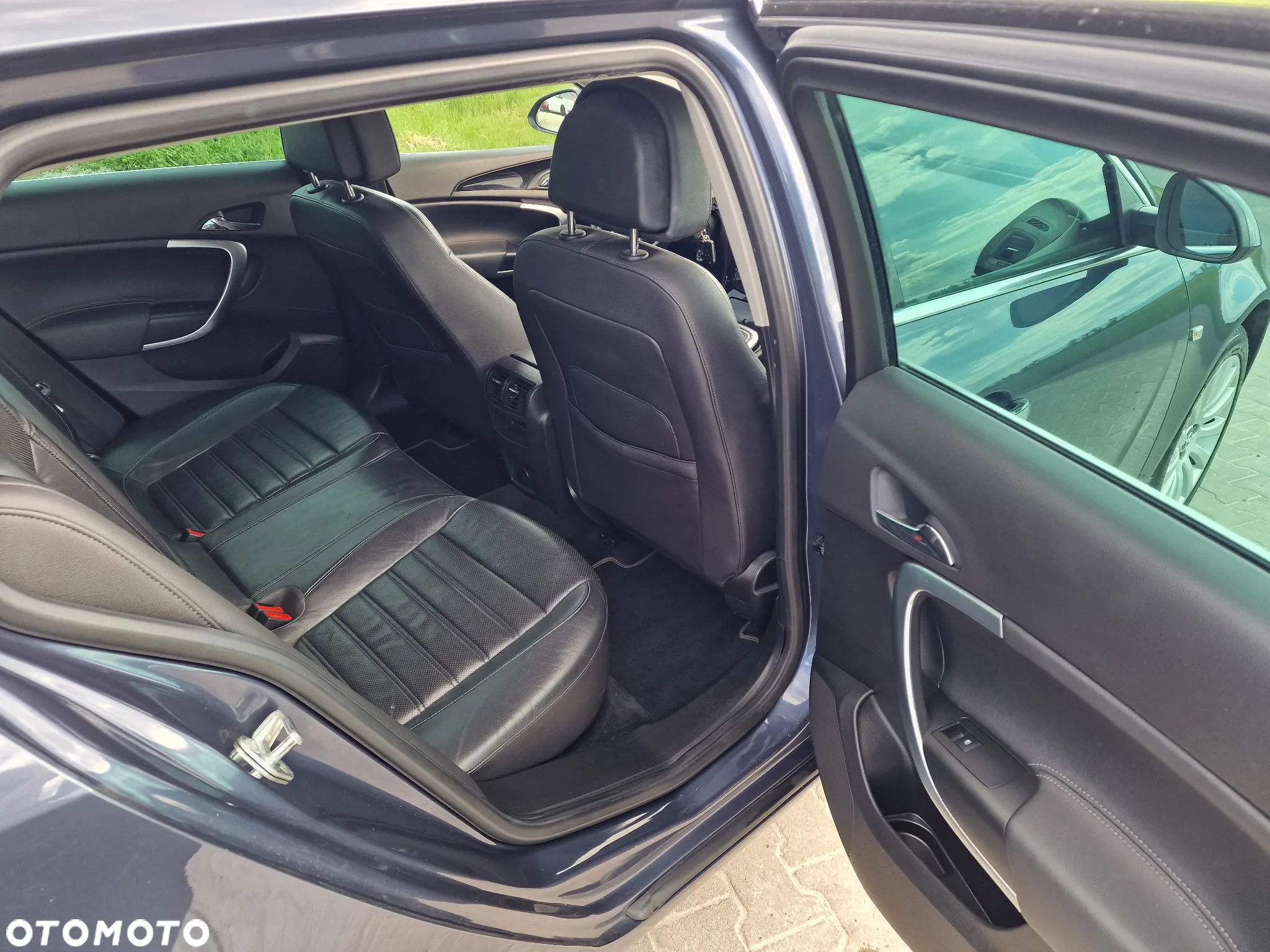 Opel Insignia 2.0 T Cosmo 4x4 - 26