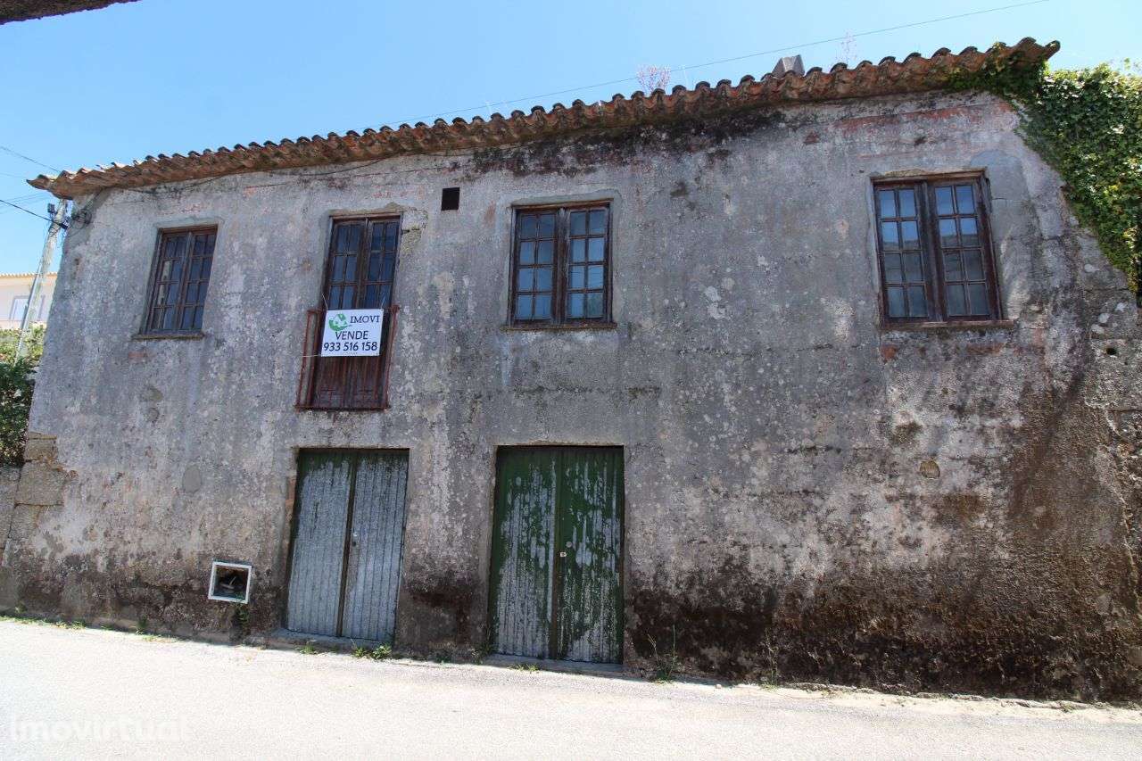 Moradia para Reconstrução com Terreno - Grande imagem: 2/23