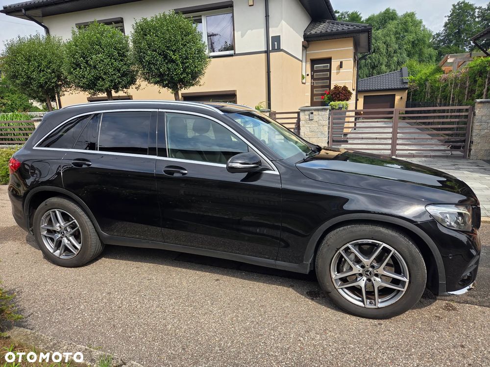 Mercedes-Benz GLC 250 d 4Matic 9G-TRONIC AMG Line - 12