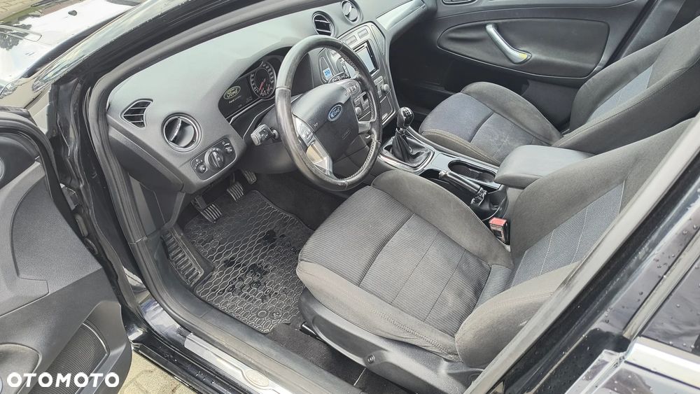 Ford Mondeo 2.0 Trend - 13