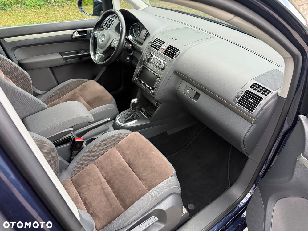 Volkswagen Touran 2.0 TDI DPF DSG Highline - 12