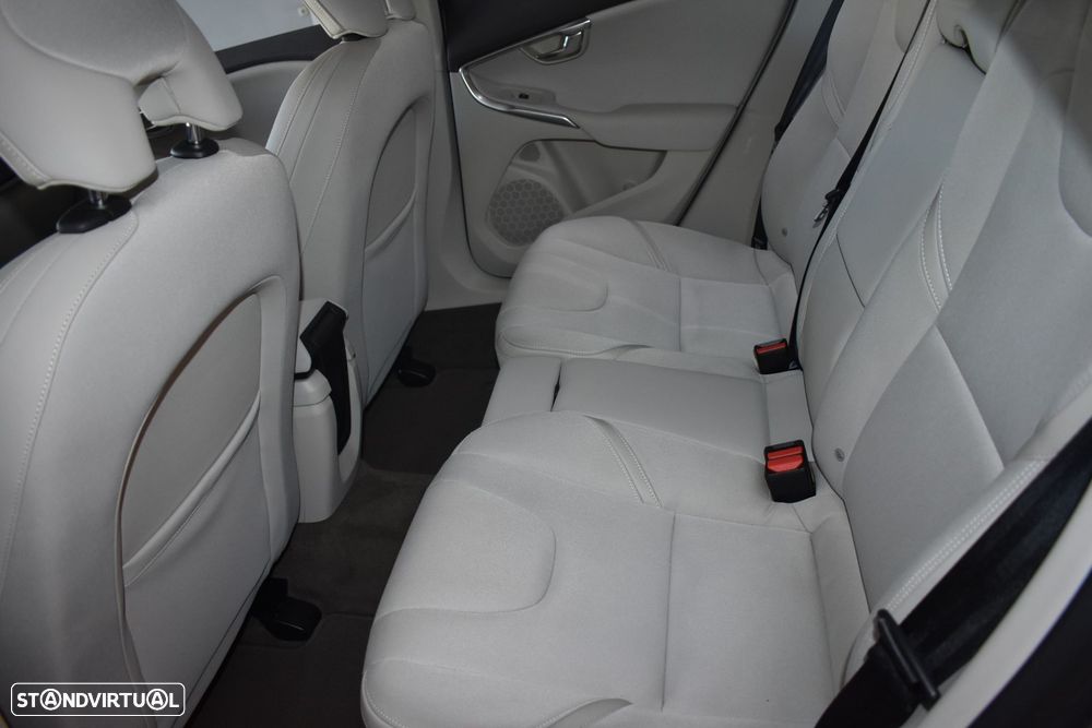 Volvo V40 Cross Country 1.6 D2 Summum - 41