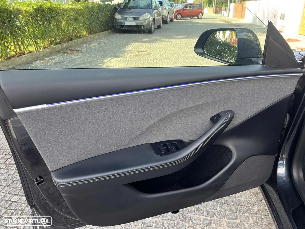 Tesla Model 3 Tração Traseira Premium - 20