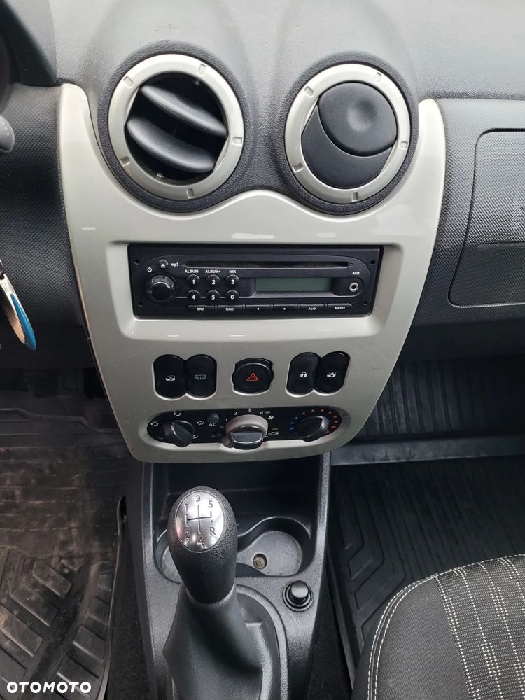 Dacia Logan - 12