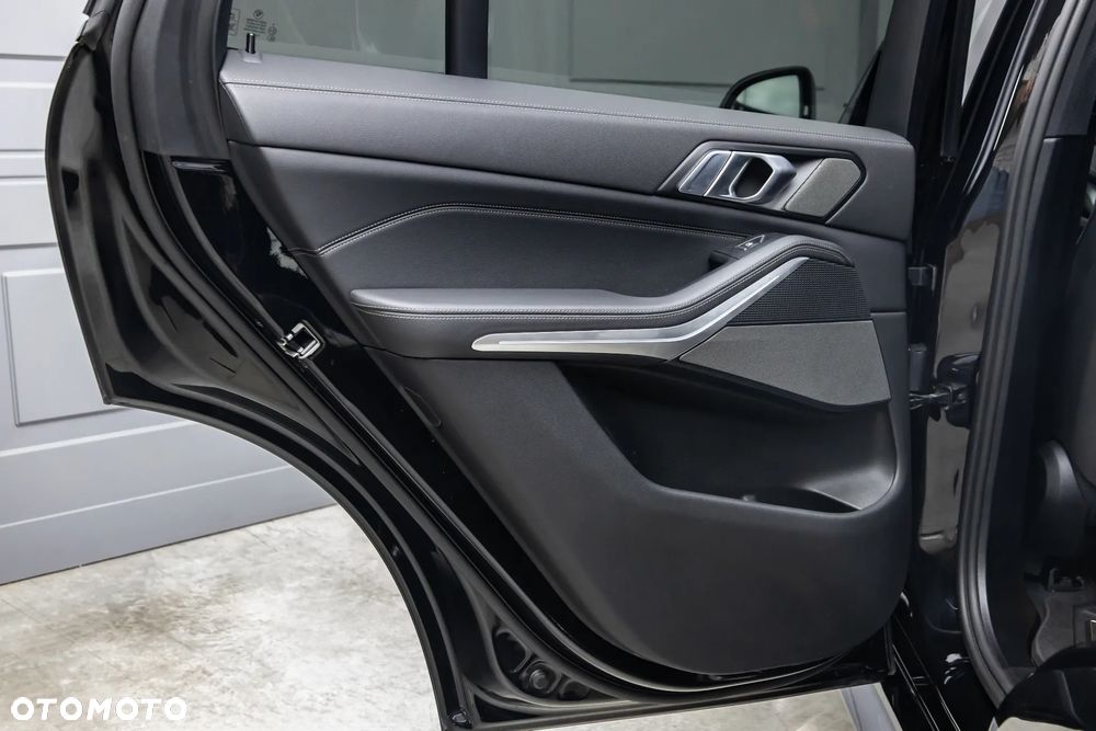 BMW X5 xDrive40d mHEV sport - 24