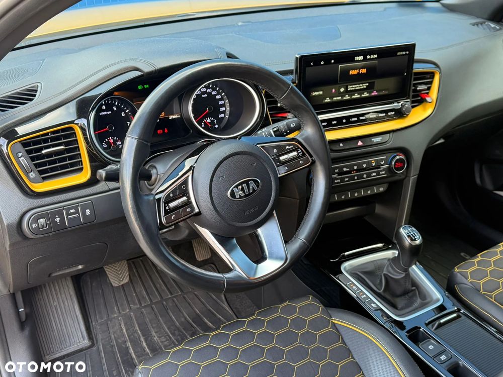 Kia XCeed 1.5 T-GDI Business Line - 29