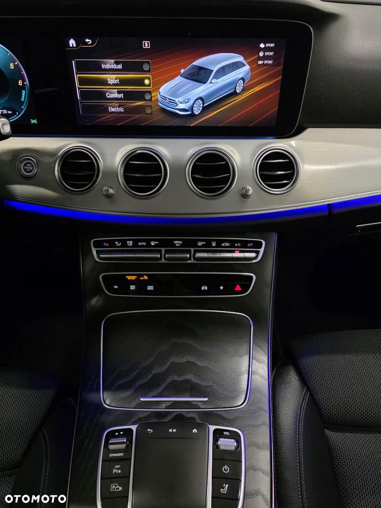 Mercedes-Benz Klasa E 300 de 4-Matic Exclusive - 9