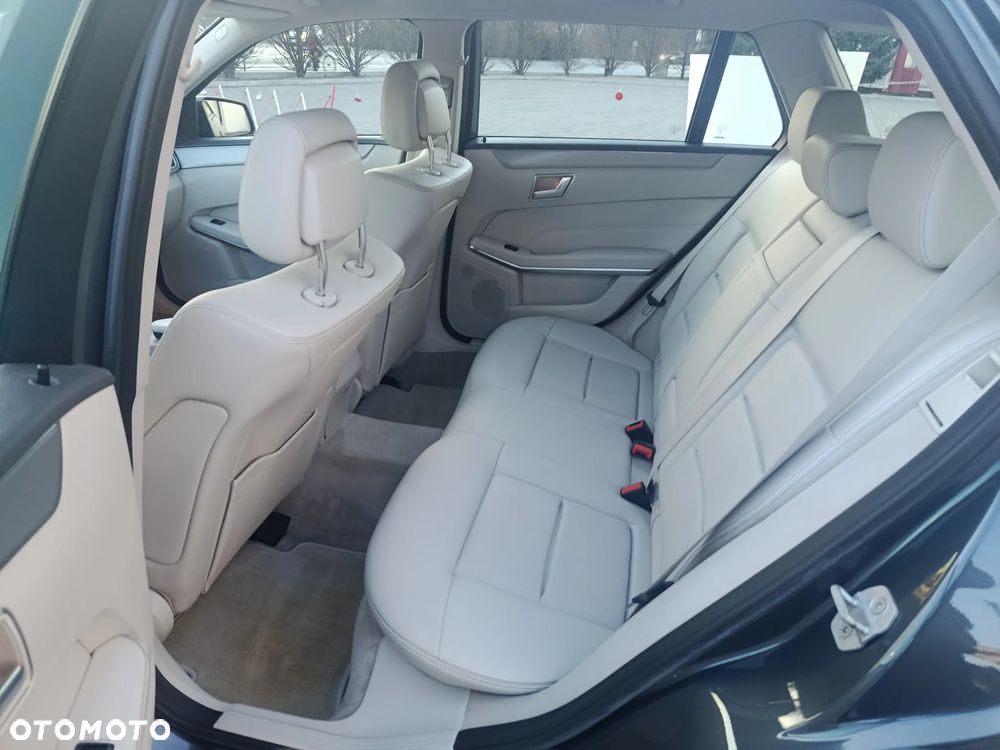 Mercedes-Benz Klasa E 220 CDI BlueEff - 21