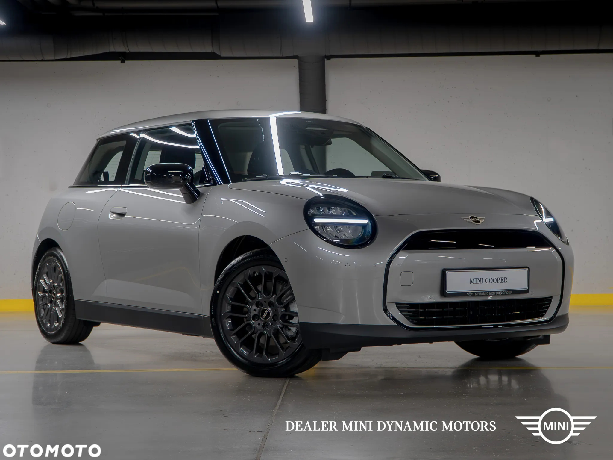 MINI Cooper E Essential Trim - 3