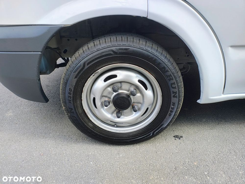 Ford Transit - 12