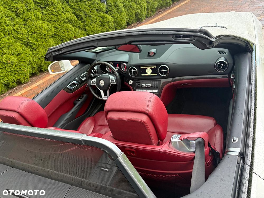 Mercedes-Benz SL - 12