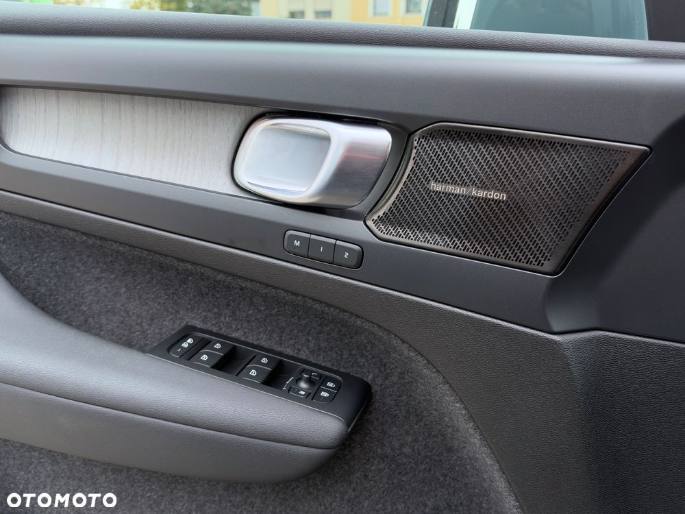 Volvo XC 40 - 23