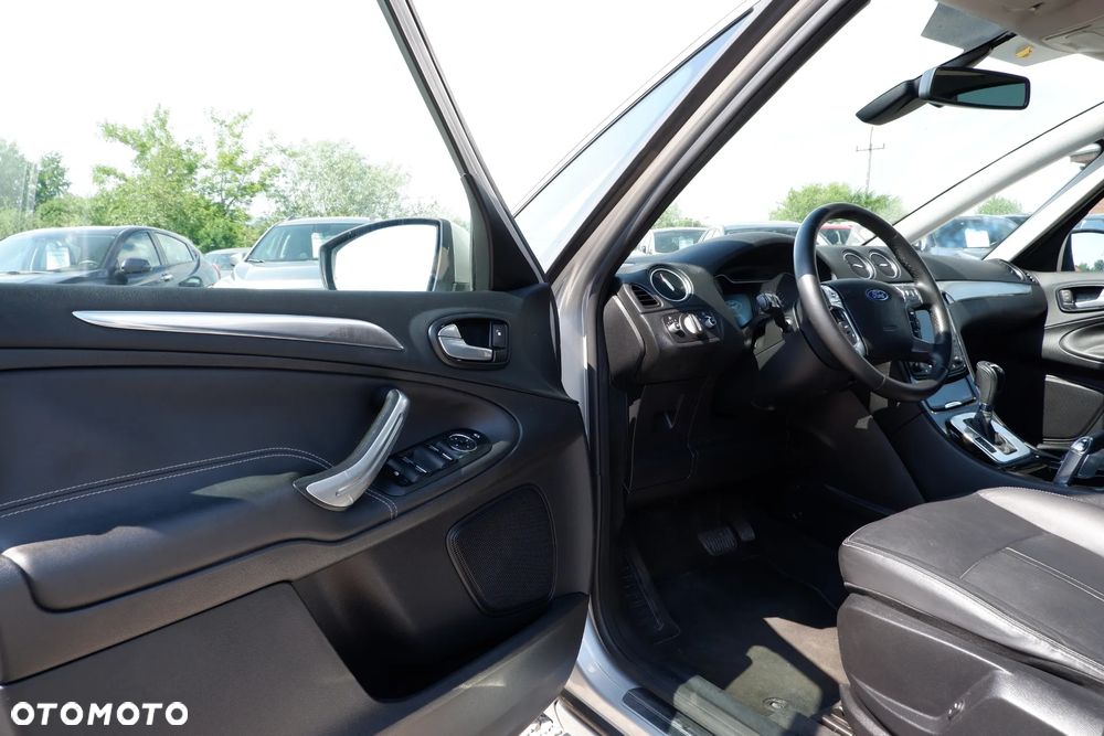 Ford S-Max 2.0 TDCi DPF Titanium - 24