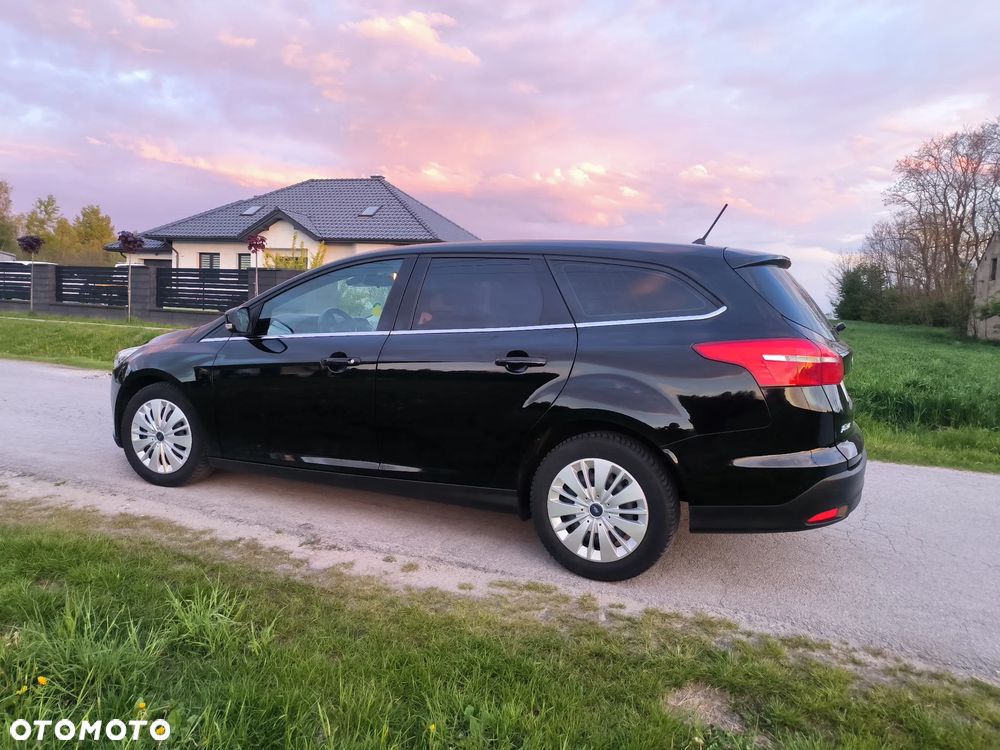 Ford Focus - 30