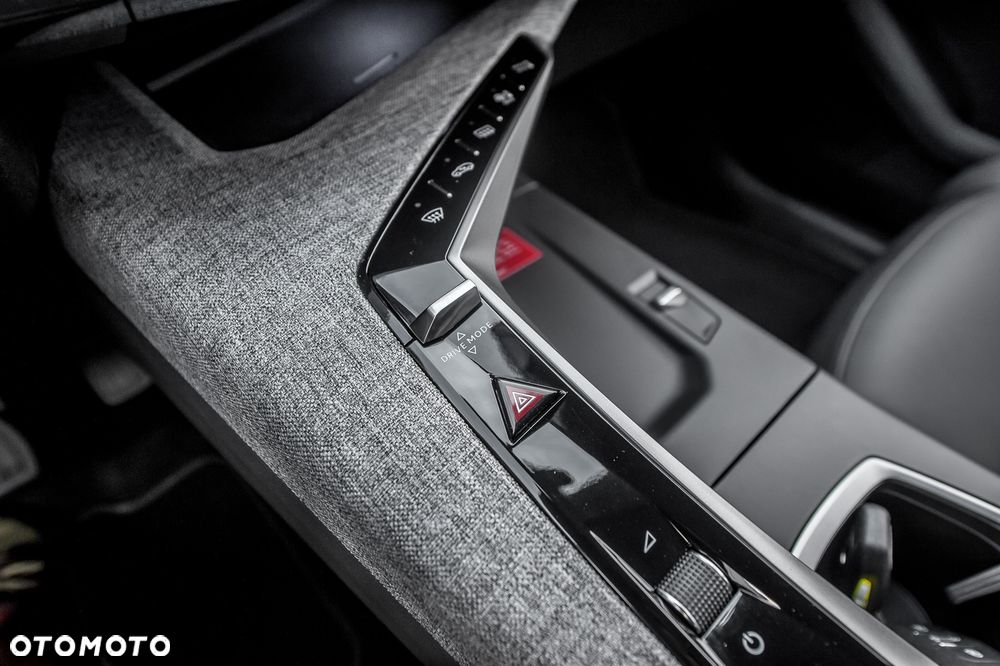 Peugeot 3008 1.2 PureTech mHEV Allure Pack S&S e-DCS6 - 19