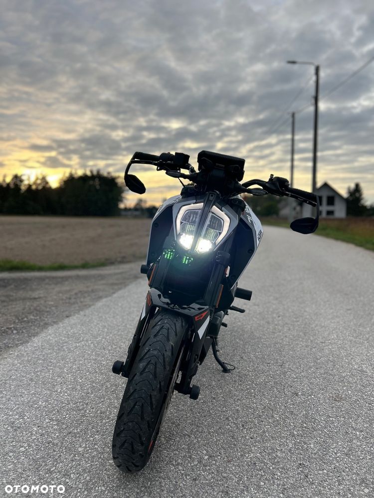 KTM Duke 125 - 8