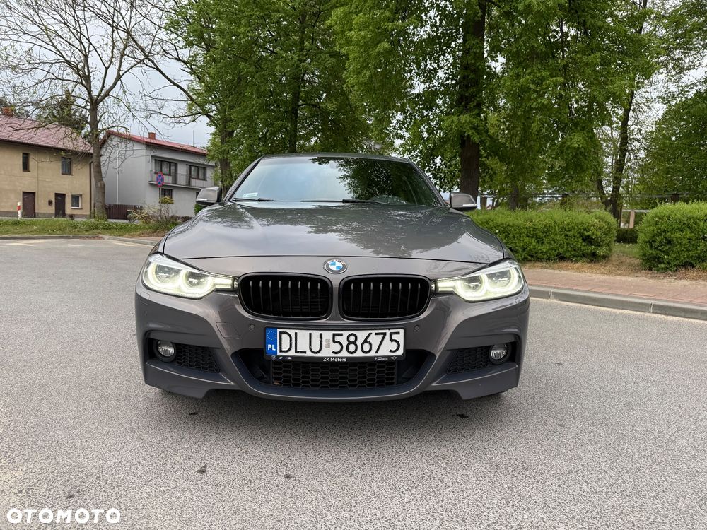BMW Seria 3 320i xDrive M Sport - 9