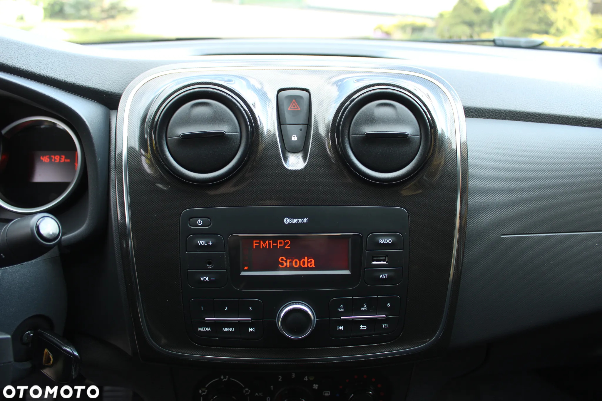 Dacia Logan 1.0 SCe Ambiance - 29