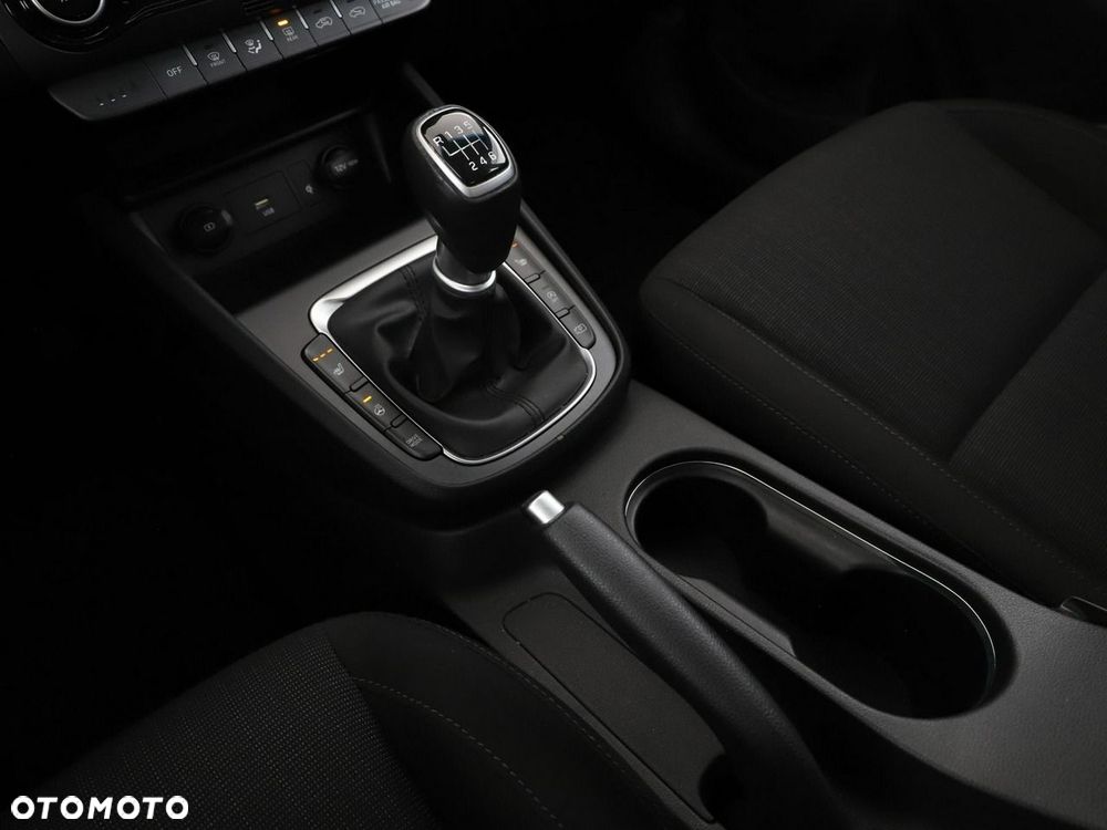 Hyundai Kona - 32