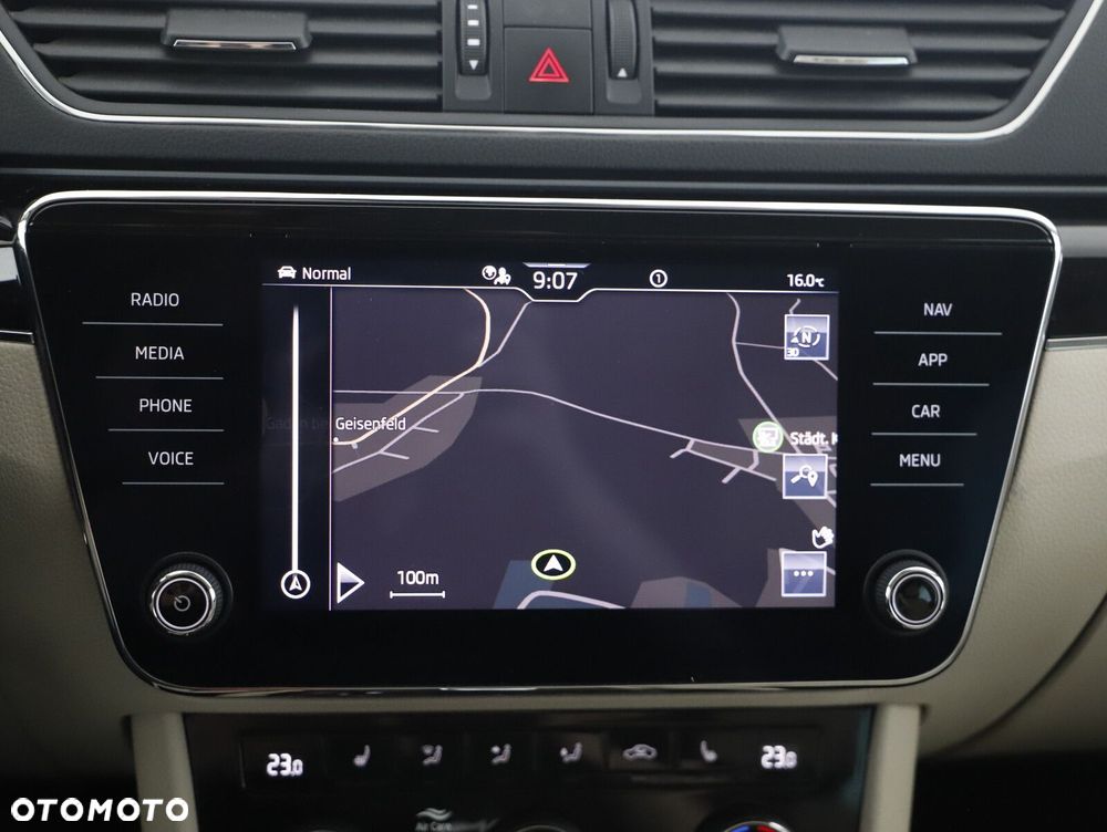 Skoda Superb 2.0 TDI SCR L&K DSG - 19