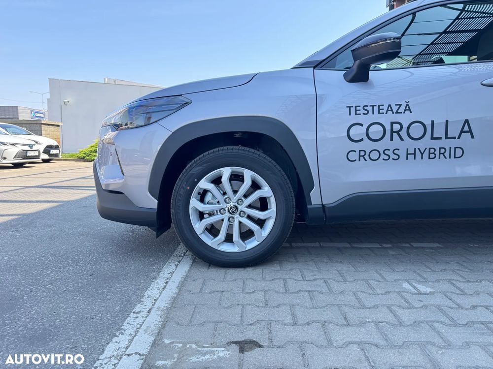 Toyota Corolla Cross - 10