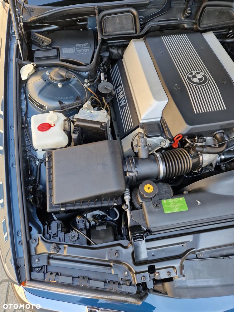BMW Seria 7 740i V8 - 17