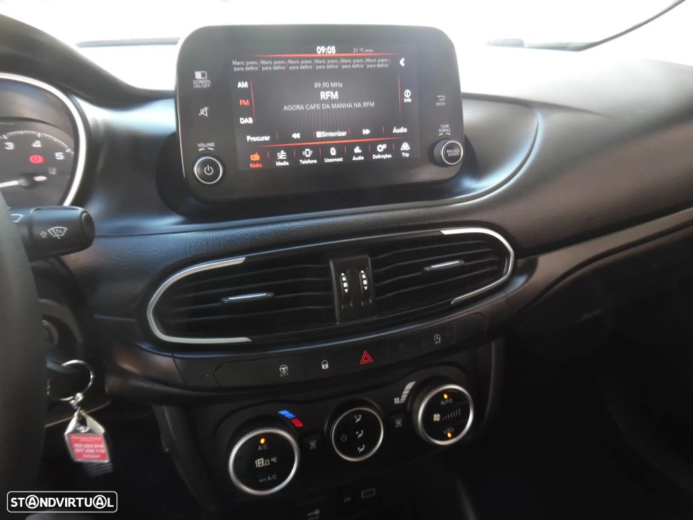 Fiat Tipo Station Wagon 1.0 GSE T3 City Life - 22