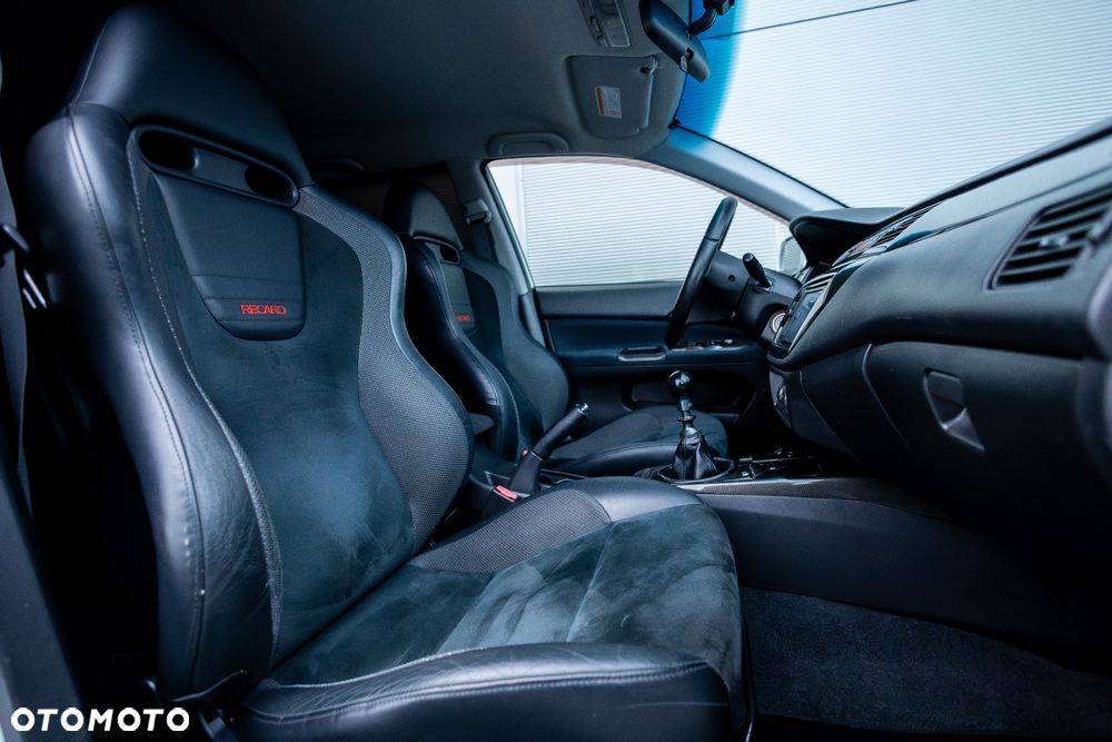Mitsubishi Lancer Evolution - 17