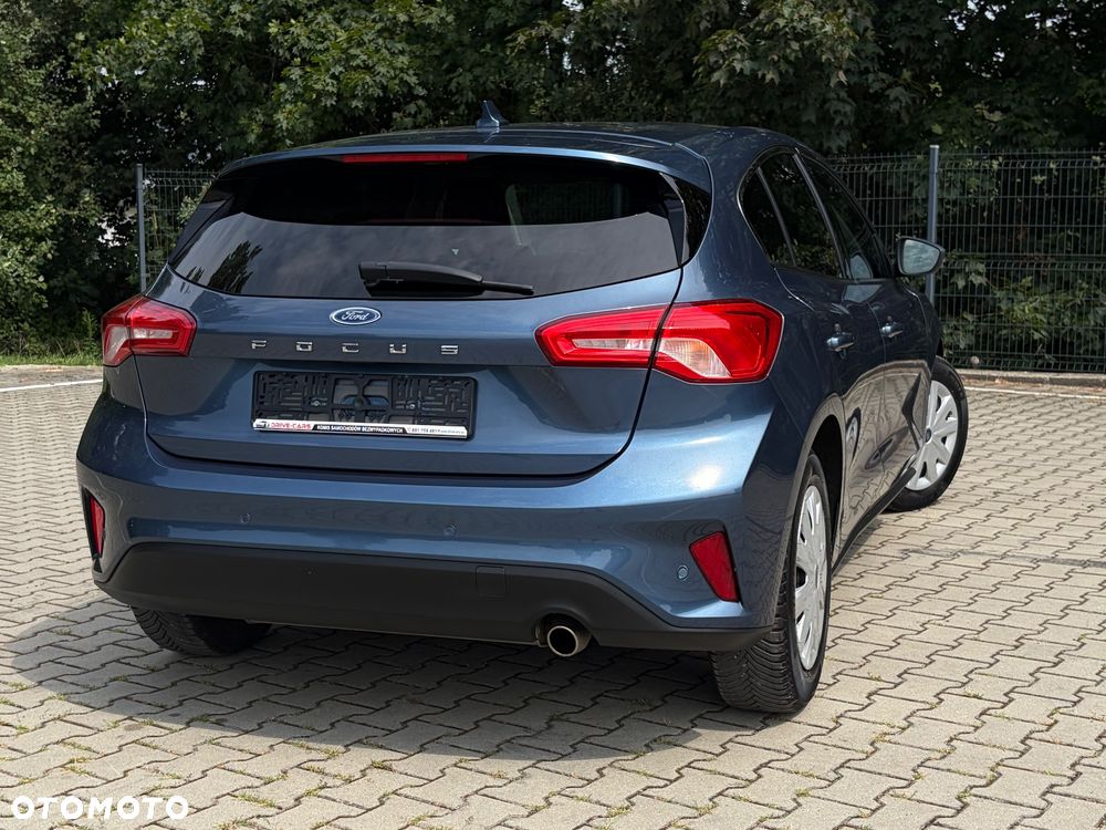 Ford Focus 1.0 EcoBoost Trend - 28