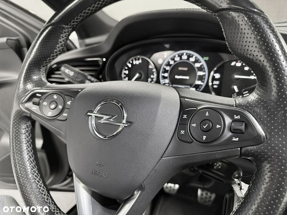 Opel Insignia - 15
