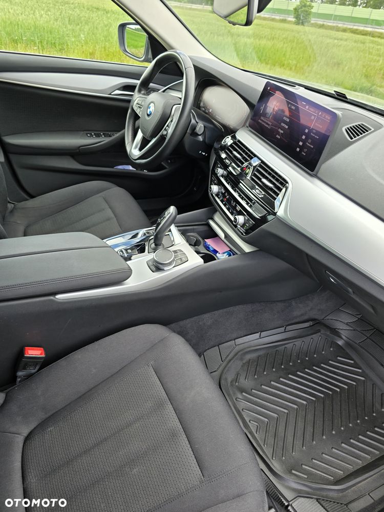 BMW Seria 5 520d - 13