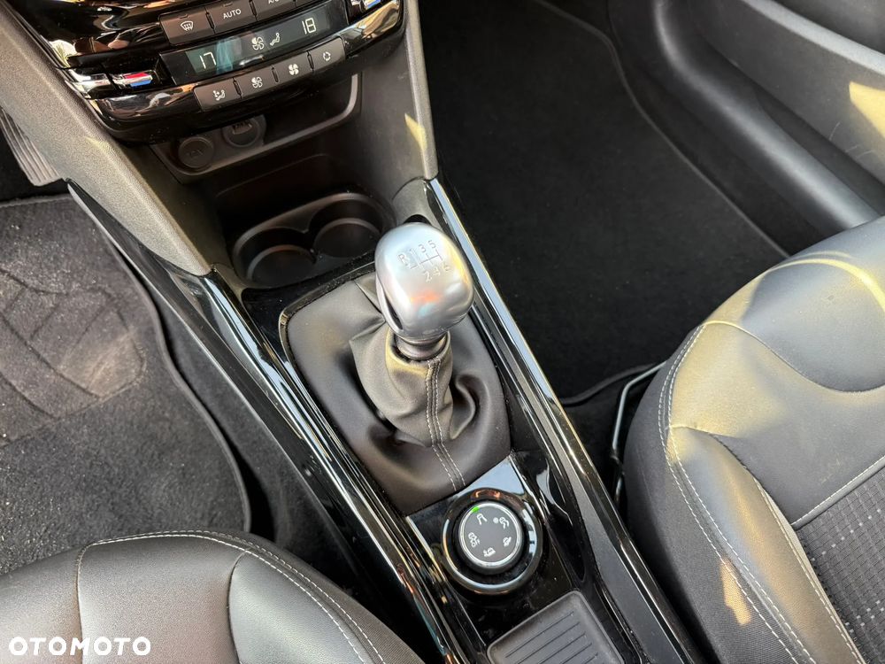 Peugeot 2008 PureTech 130 Allure - 16