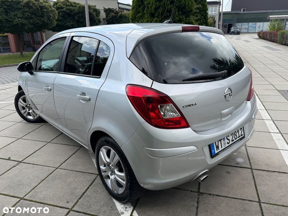 Opel Corsa 1.4 16V 150 Jahre - 4