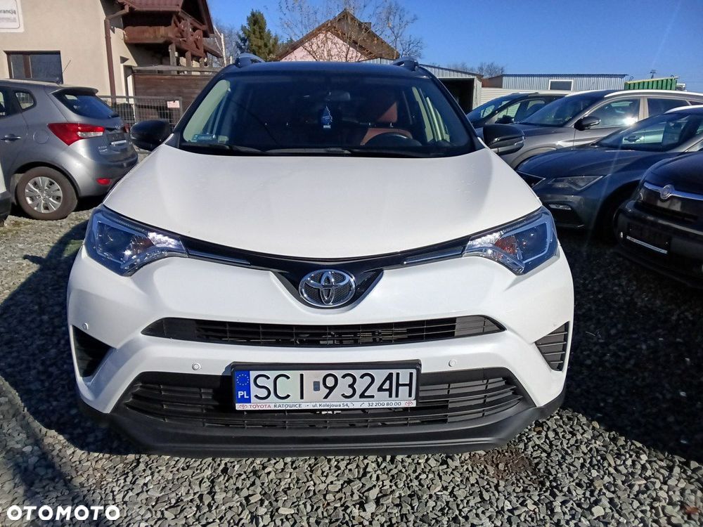 Toyota RAV4 - 6