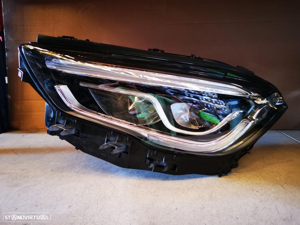 MERCEDES GLA FAROL ESQUERDO - FF238 - 1