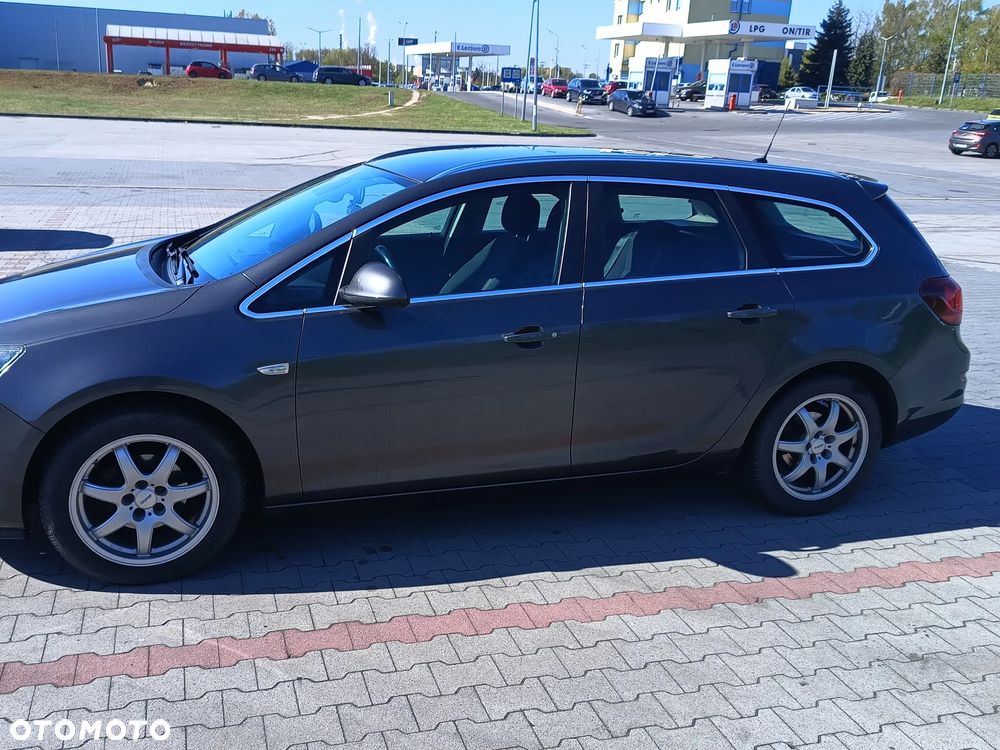 Opel Astra 1.4 T Cosmo - 10