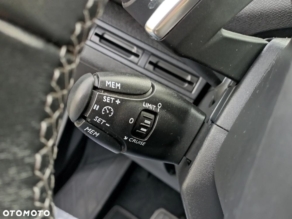Peugeot 3008 PureTech 130 Stop & Start EAT6 Active - 32